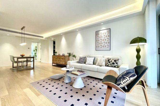 3BR 2BTH w/ Barclony nr Shanghai Natural History Museum M13