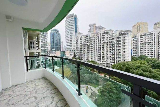 Wuning Rd Station Elevator 3Br/2Bath with Open Balcony Line13/14