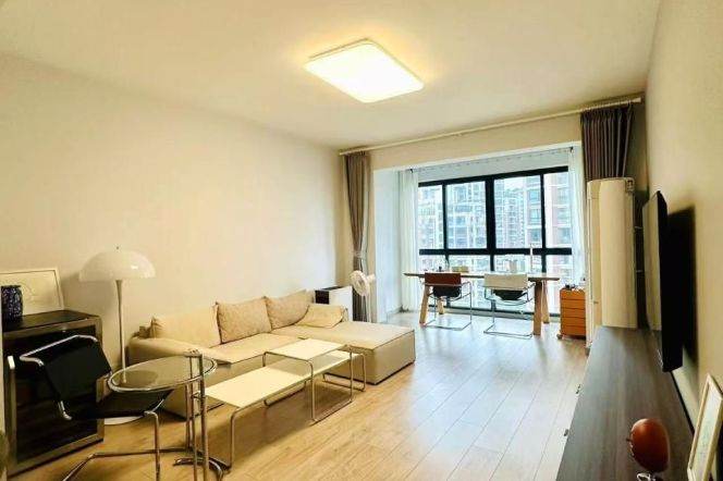Nice compound/Spacious 2br 2lr/elevator/NR ECNU,Caoyang rd@L11/14/3/4