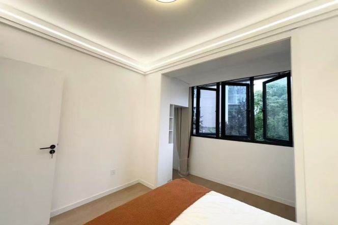 Modern 1br near Jiangsu Rd M2/11