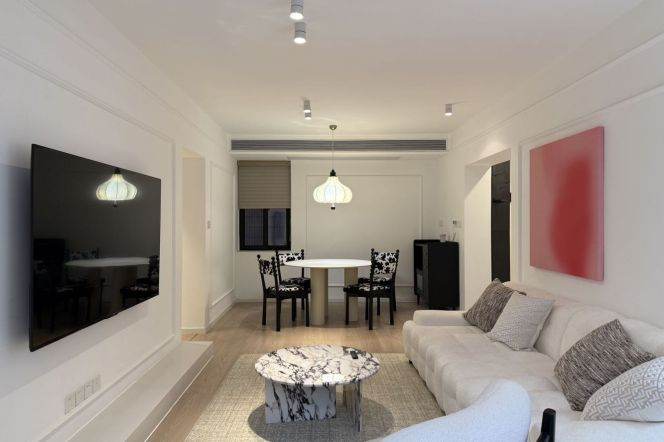 Dapuqiao rd cozy 3Brs 2Baths with floor heating/  balcony /  Spacious / Bright / Modern/ Quiet 