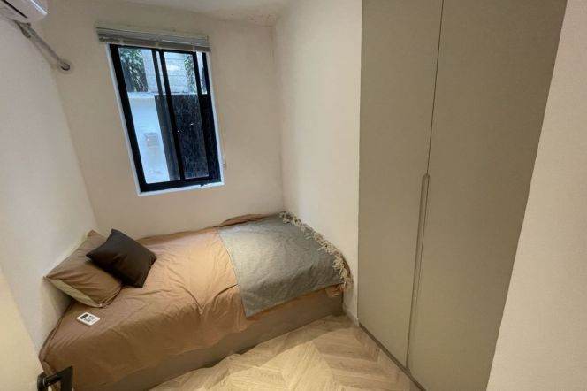 Nice floor heated 1+1br with garden near jiangsu rd station for long&short rent