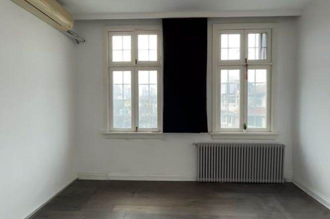 Spacious 2brs&2baths with good lighting near Changshu Road/IAPM