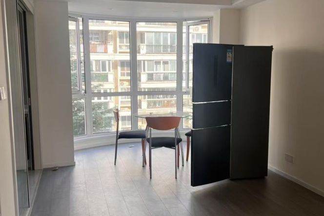 2 Brs, 2 Baths, Brand-new Dec with Parking Lot, 120 sqm @ Yaohong rd station L15