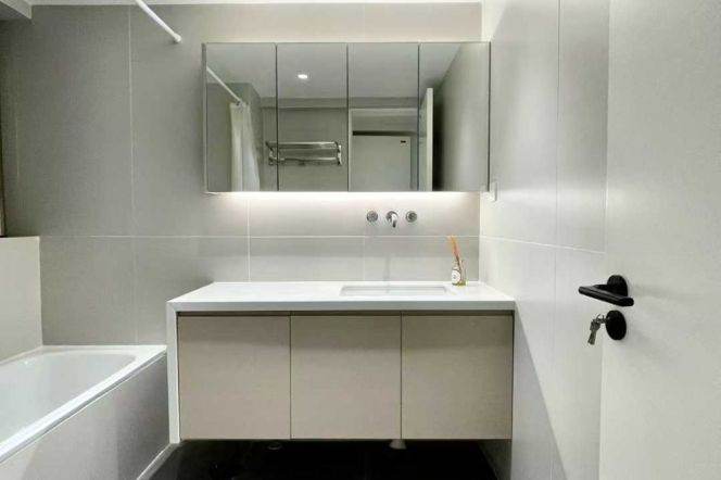 3BR 2BTH w/ Gym & Pool nr Jing'An Temple 