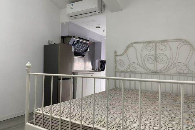 1Studio near Zhong'shan Park, Jiao'tong，ECNU and Dong'hua Uni can long and short lease
