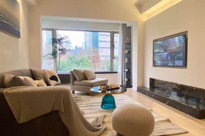 Morden 2brs with floor heating in  Jing an temple area,