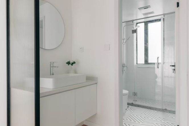 3 Brs, 1 Bath with Open Balcpny, Floor Heating @ Longde rd station L11&13