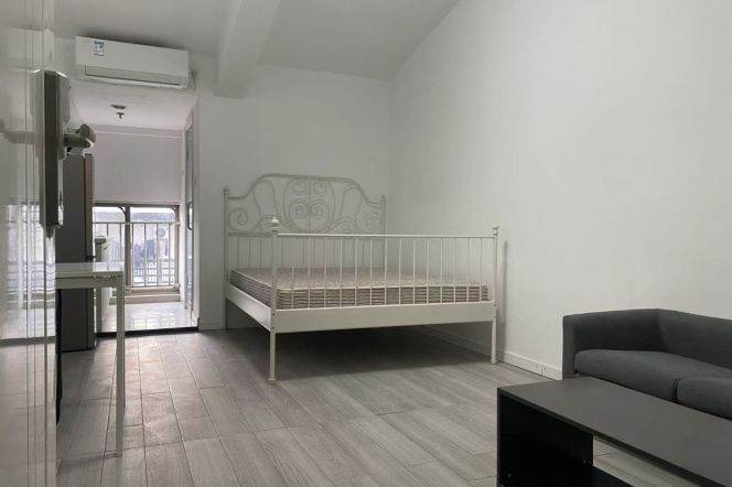 1Studio near Zhong'shan Park, Jiao'tong，ECNU and Dong'hua Uni can long and short lease