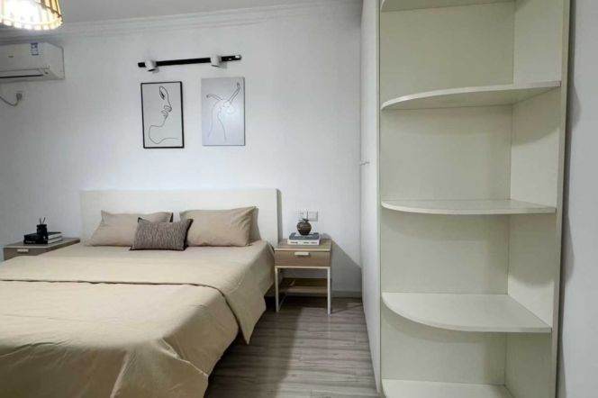 2 brs near L11/L13 longde rd station+ECNU