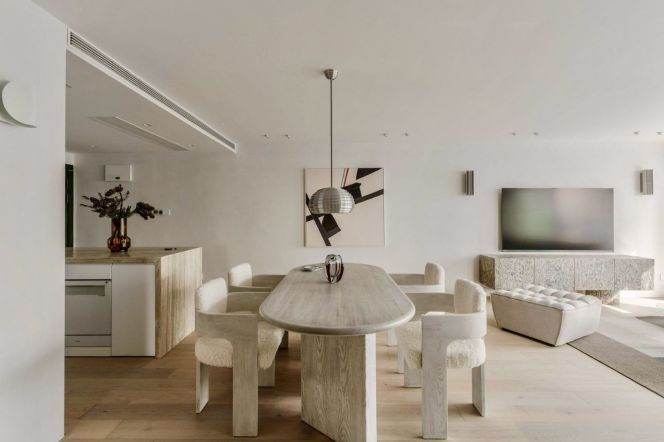 2Bedrs 2Baths/Modern&Fabulous&Spacious /Line 1/9/11 Xu Jia Hui CBD/Compound