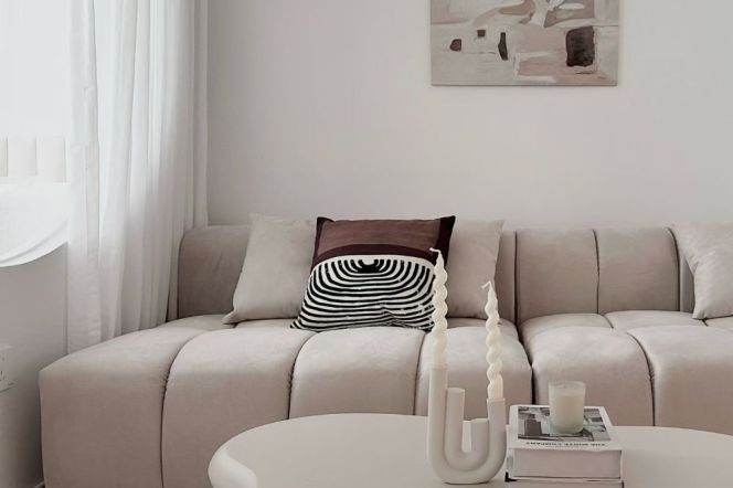 Weining rd station one bedroom