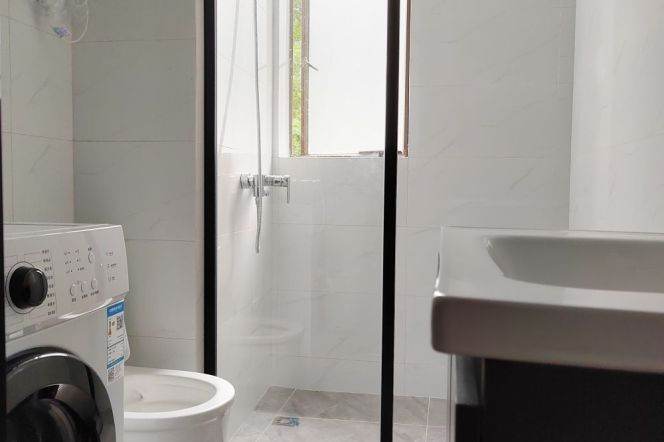 Centre cozy room Jiaotong university 10/11 hong qiao lu 10/3/4 DHU 