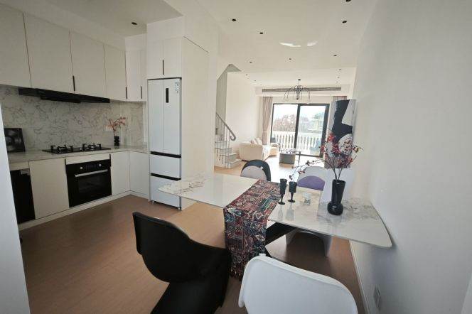 Spacious Elegant Large 3Brs+Terrace