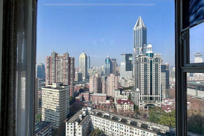 3 bedrooms 2baths Apt/Spacious /L1/12/13 West Nanjing Rd/People's Square