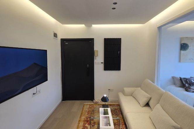 Modern 1Br/1Lr/1Bt apt nr Jingan temple,M2/7/14