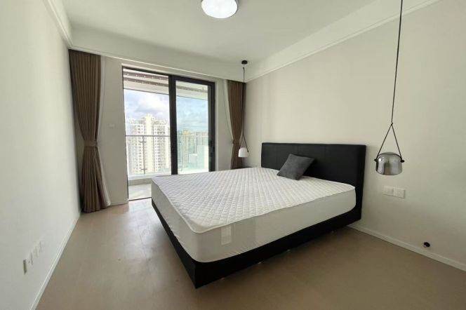 Zhenping Rd Station Elevator 2Br with Open Balcony High-floor Line3/4/7 Nr Suzhou River