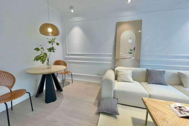 Elevator Spacious 1Br/2Lr/1Bt Close to L3/4/10 Hongqiao Rd Station 