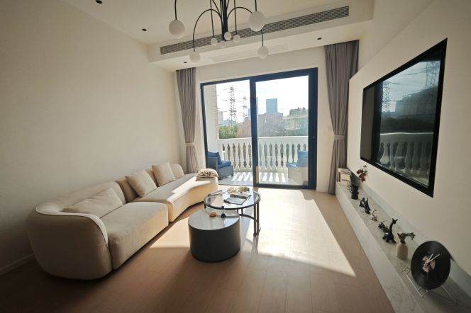 Spacious Elegant Large 3Brs+Terrace