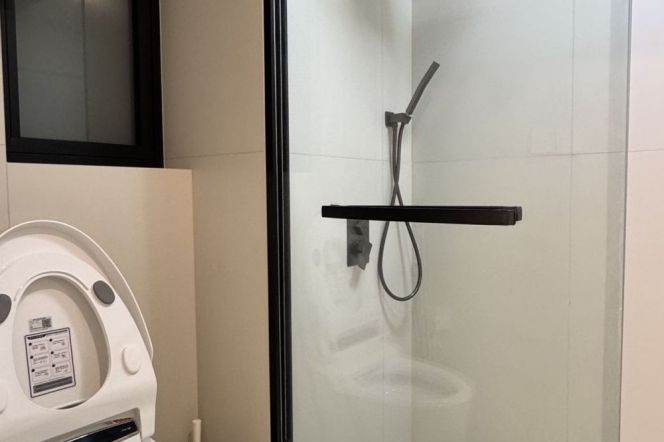 Modern&Spacious 1BR  + elevator | Jiaotong Univer. Metro| Great sunshine