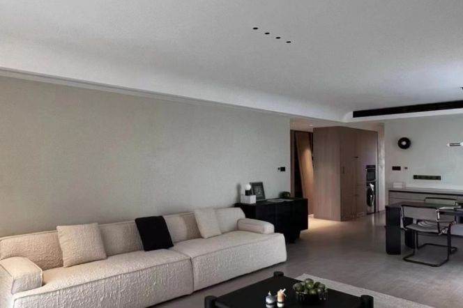 3 Brs, 2 Baths with Open Balcony, Floor Heating, Oven, 180 sqm @ Zhongshan Park L2