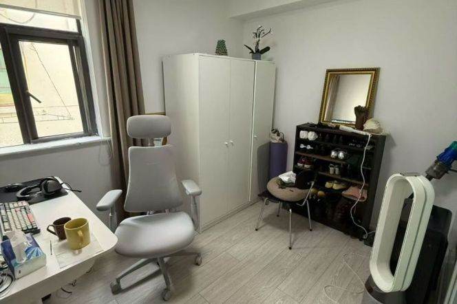 Jiaotong University, Cozy 2br,  floor heating ,central AC .Oven 