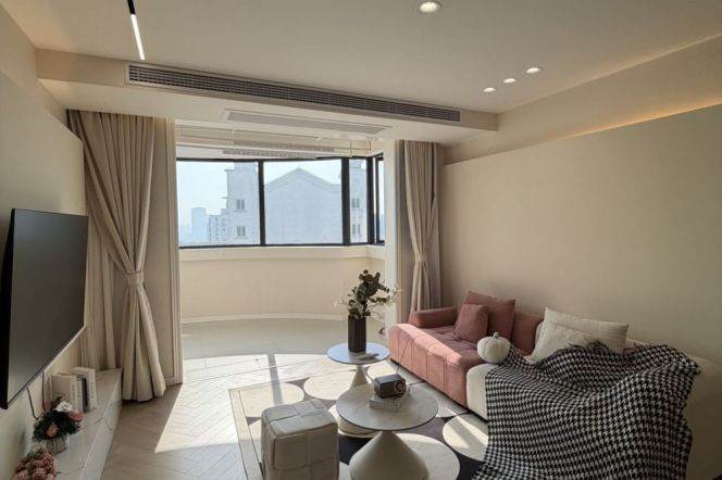 2Bdrs 1Bath Apt/Modern&Spacious&Bright /L4/8 South Xizang Rd/Large Closet/nice view