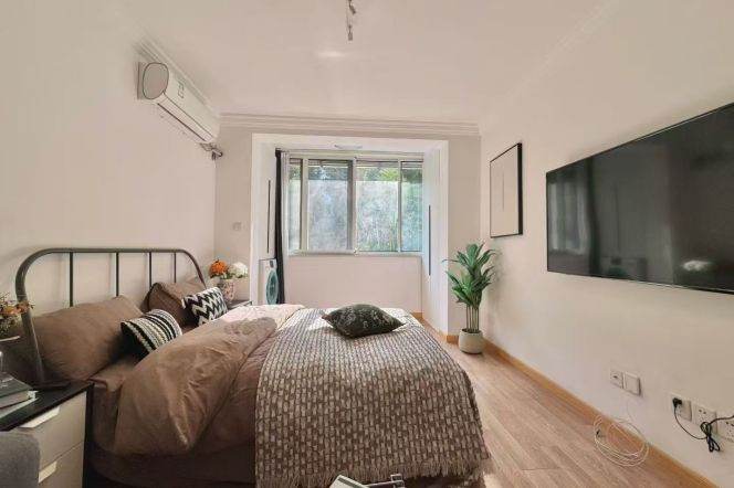 Elegant 1br @changping  rd  sta  6.5k