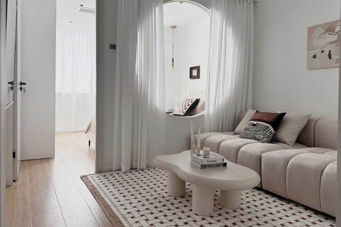 Weining rd station one bedroom