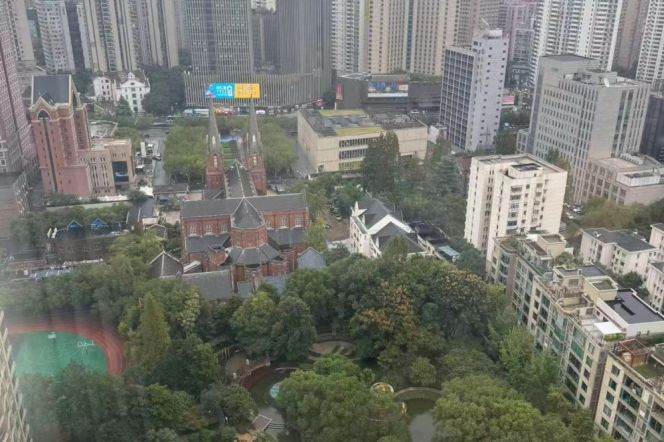 Morden 3br with floor heating and balcony  in Xujiahui