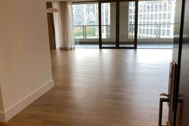 Morden 4brs with floor heating and balcony in Xintiandi