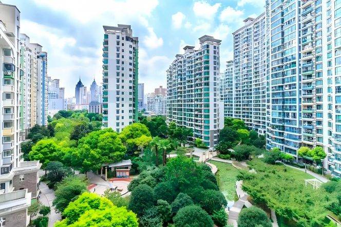 Morden 2brs with balcony beside Su zhou river