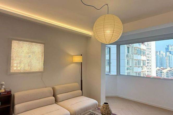 Spacious&Modern&Bright&Good Layout 1Bdr 1Bath Apt/Large Closet/ Jing'an Temple