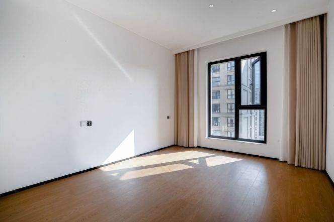 4BR 4BTH w/ Gym & Pool nr XinTianDi