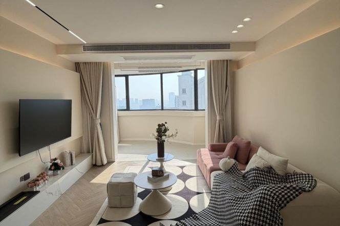 2Bdrs 1Bath Apt/Modern&Spacious&Bright /L4/8 South Xizang Rd/Large Closet/nice view