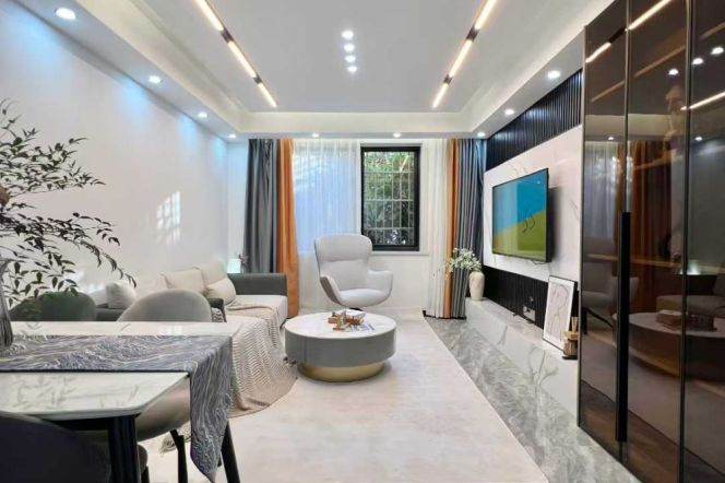 12k Spacious 2Br with floor heating Nr Changping Rd.line7