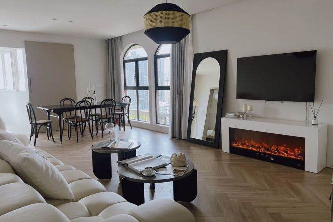 3Bdrs 2baths /L3/4/10 Hongqiao Rd/Enough Light/Modern&Spacious/nice compound