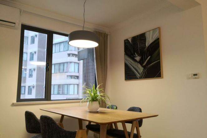 Spacious 3Brs/2Lrs/2Bts apt nr West nanjing rd,M2/12/13