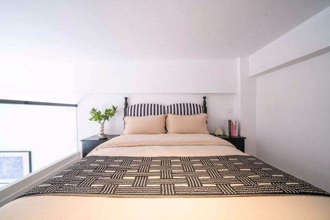 shuicheng rd loft 1BR/living room@L10