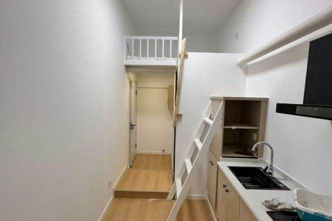 Single apt @L1/10/12 Shanxi rd