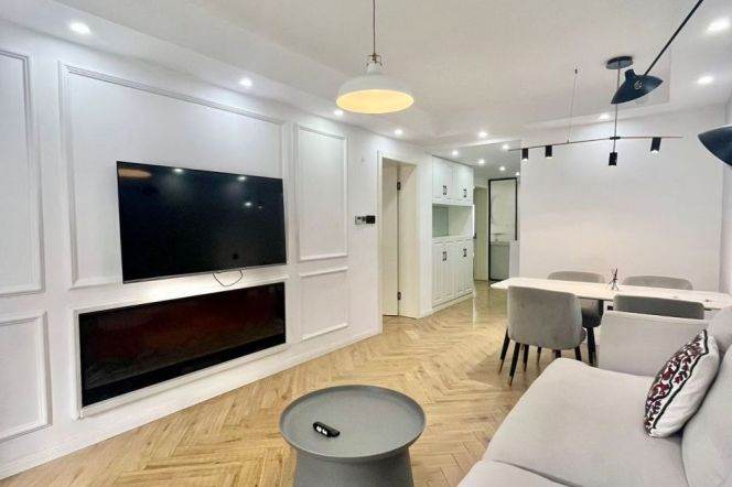 Jiaotong University floor heating 2br/2lr/2ba apt wt yard; L10/11