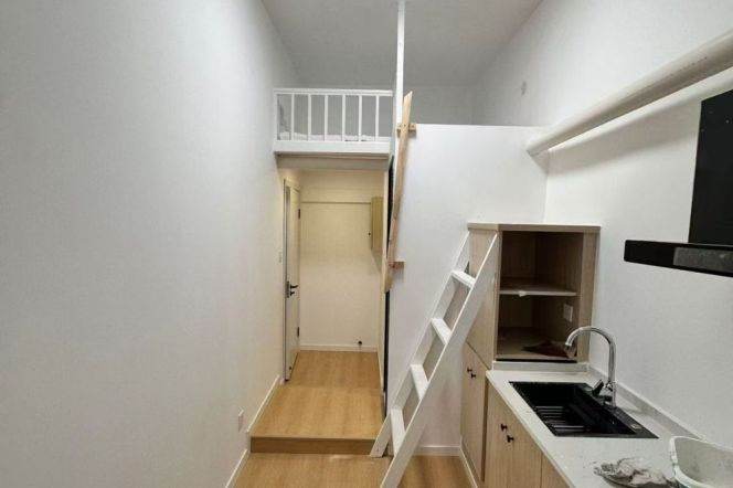 Single apt @L1/10/12 Shanxi rd