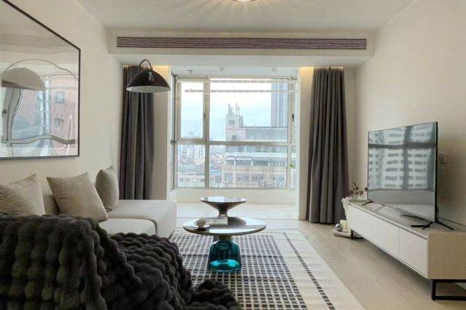 Big Balcony+Spacious&Modern&Bright 3Bdrs 2Baths Apt+Nice View+Jing'an Temple+Great Compound