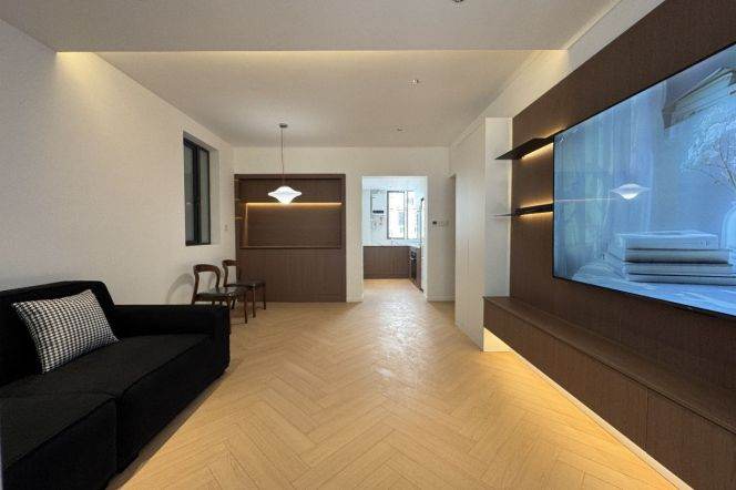 8.5k Brand new 1Br Nr Changping Rd.line7