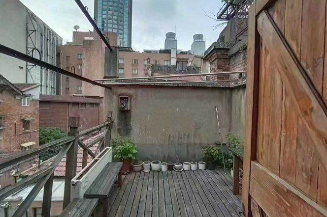 IAPM Huaihai/Maoming rd wall heat 2brs/2lv/2bt wt public terrace; L1/10/12