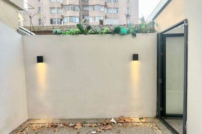 Jiaotong University floor heating 2br/2lr/2ba apt wt yard; L10/11