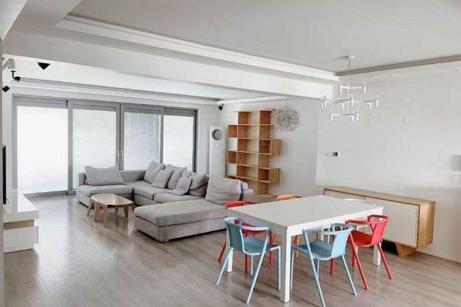 Spacious and bright 3Br+1/2bt@SH library 186sqm with large living room 