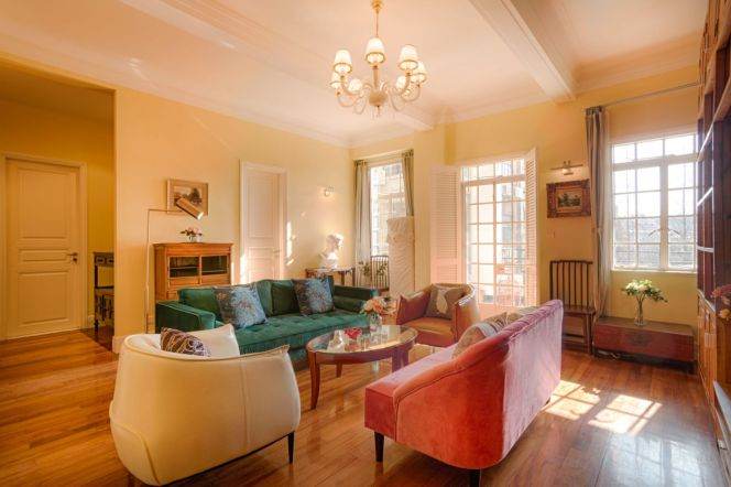 Big Apt with Riverview Balcony in Embankment Apts