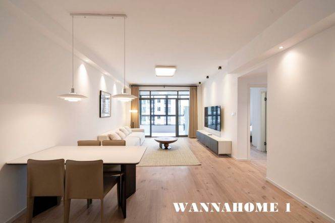 Modern&Spacious&Bright 2Bdrs 2Baths Apt/Taikoo Hui/Awesome View&Top Compound