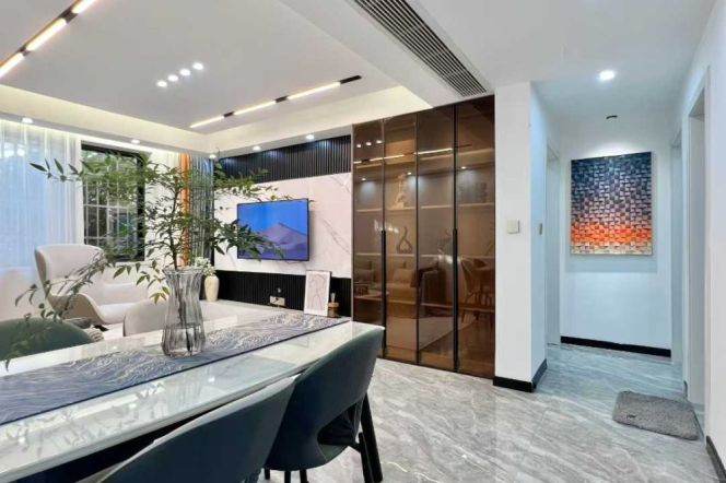 12k Spacious 2Br with floor heating Nr Changping Rd.line7